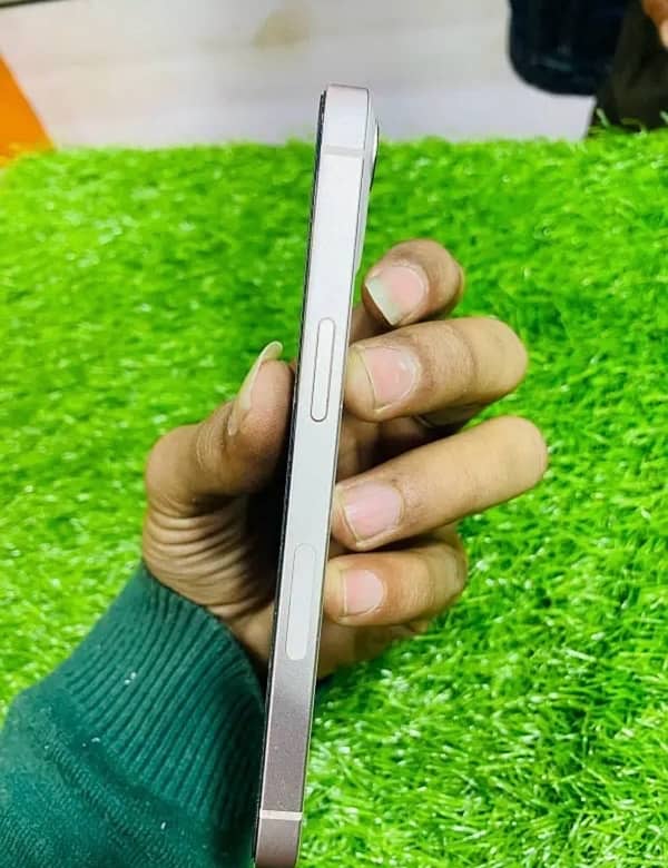 Iphone 13 very cheap prize 5