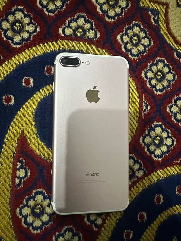 iPhone 7 Plus 32 gb 5