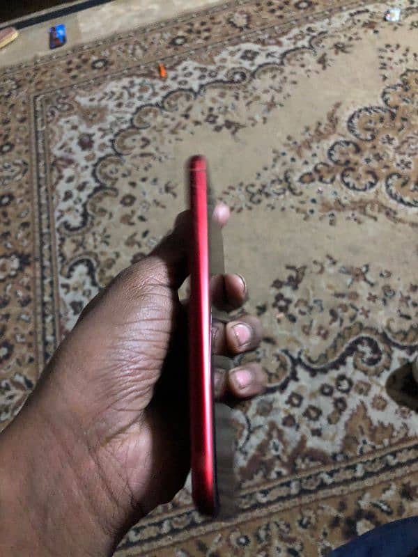 iPhone XR 8