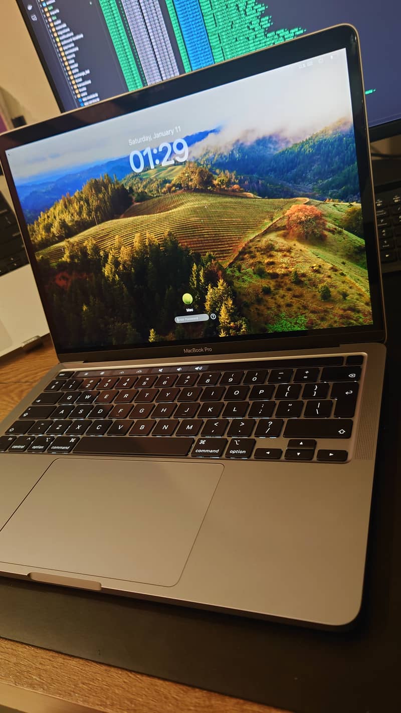 MacBook Pro M2 13-inch 1