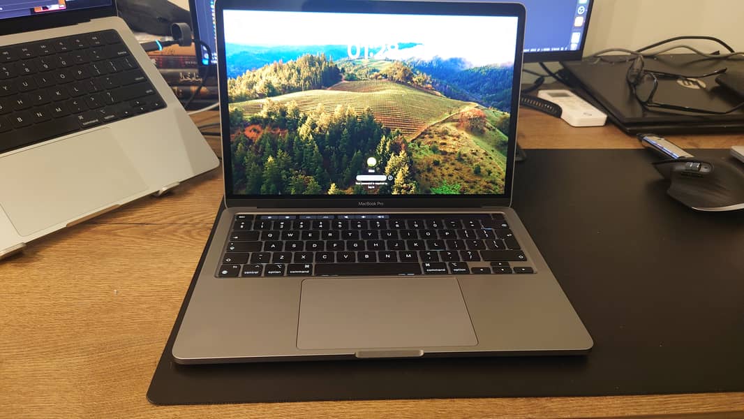 MacBook Pro M2 13-inch 8