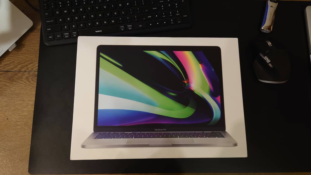 MacBook Pro M2 13-inch 10