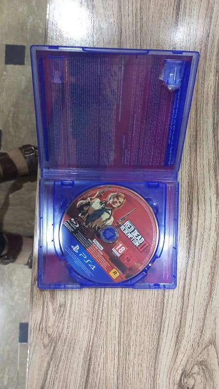 Red dead redemption 2 PS4/PS5 game good condition 9/10 2