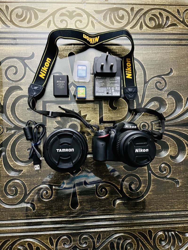 For Sale: Professional Camera Nikon DX AF-Nikkor 18-55mm 1:3.5-5.6G 1