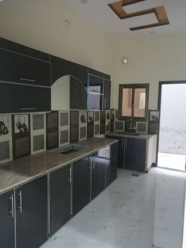 houses or comrshel bilding for rent nr Shahb pura chok defans Road 2