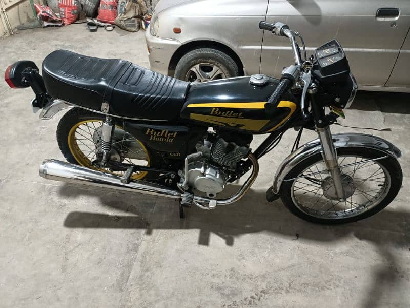 Honda 125 Bullet 3