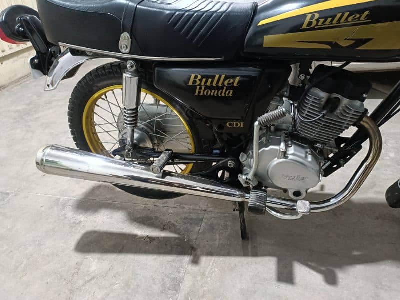 Honda 125 Bullet 10