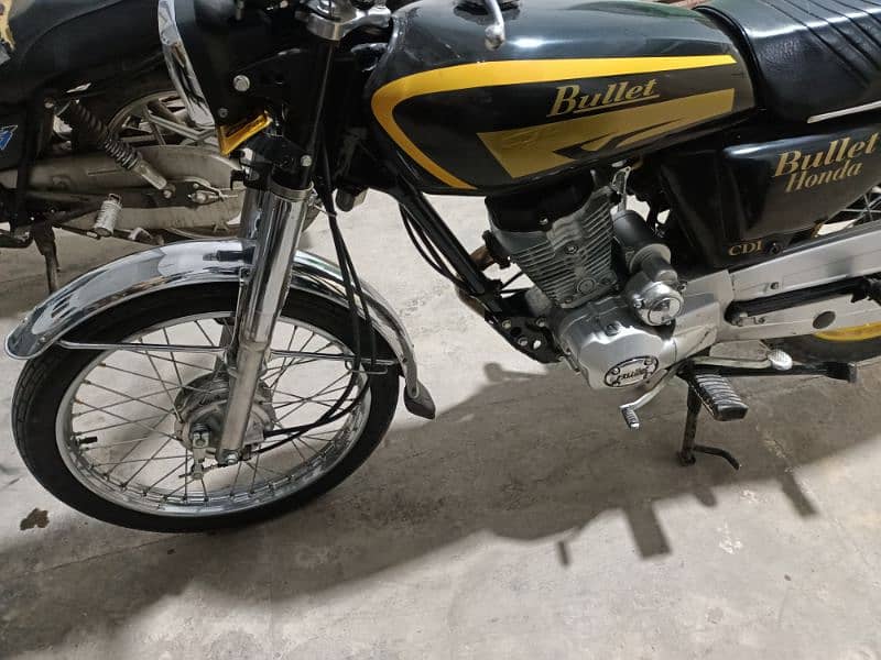 Honda 125 Bullet 11