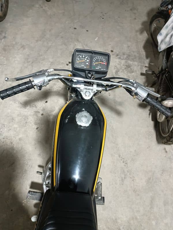 Honda 125 Bullet 14