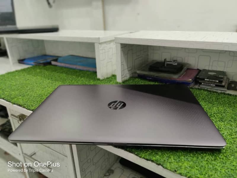 HP Zbook Studio | Xeon i7 7th 16GB RAM 256GB | 4GB Graphics 4K Display 1