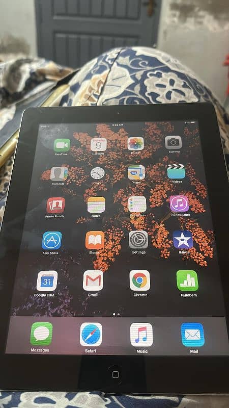 iPad  100% original. 4