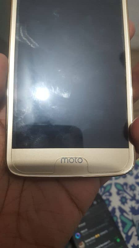 Motorola E4 (Exchange Possible) 0