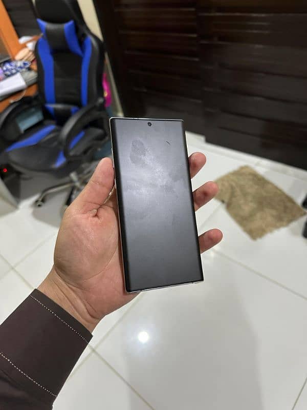 Note 10 plus 12/256 4