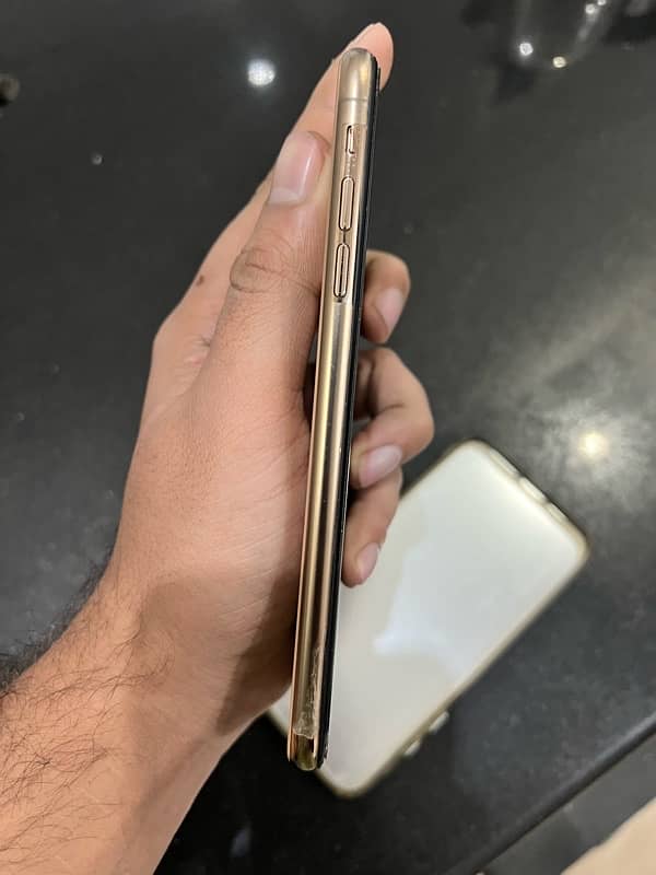 iphone xs max 256gb pta 2