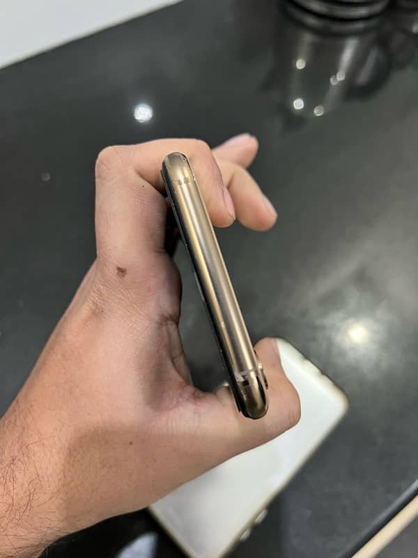 iphone xs max 256gb pta 3