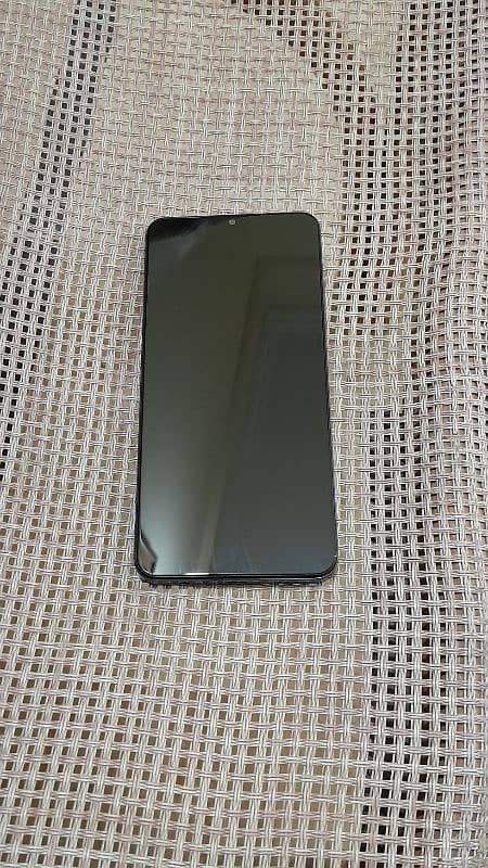 Realme C63 1