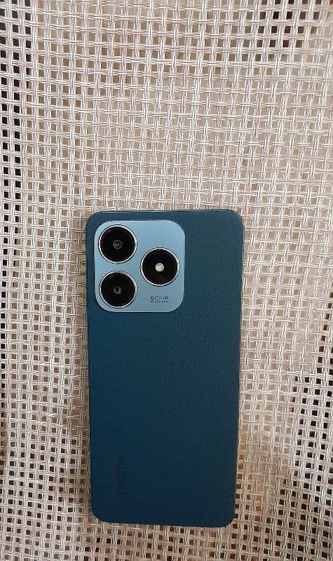 Realme C63 5