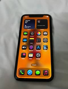 iPhone 11 100% Battery - Like New - Water Packed