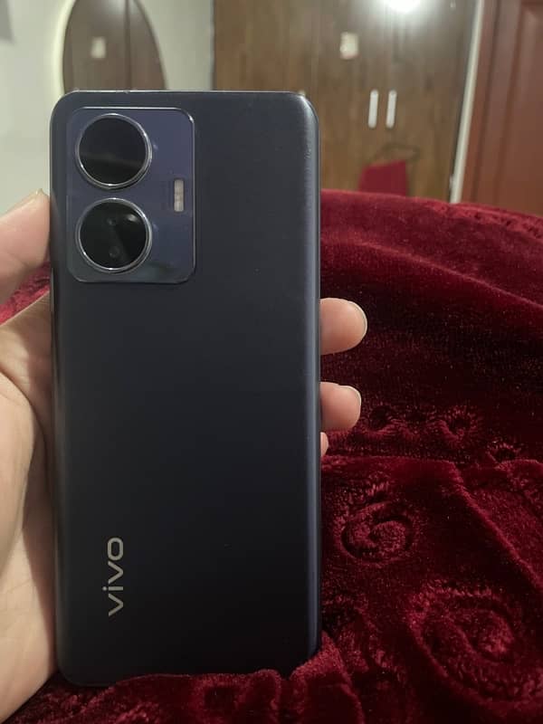 vivo y55 black color full box 10 by 9 condition 8+8 gb ram 128 gb 5