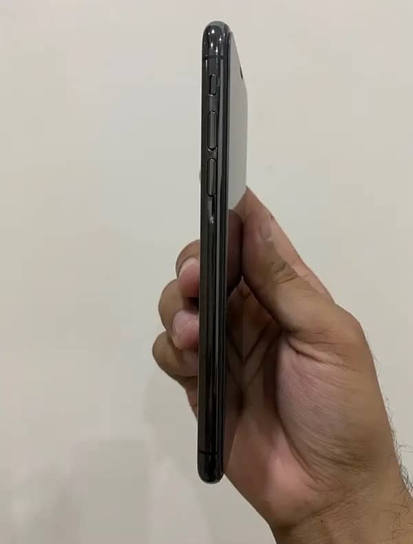 03134839900 IPHONE X non pta jv 2months sim time 10/10 condition 2