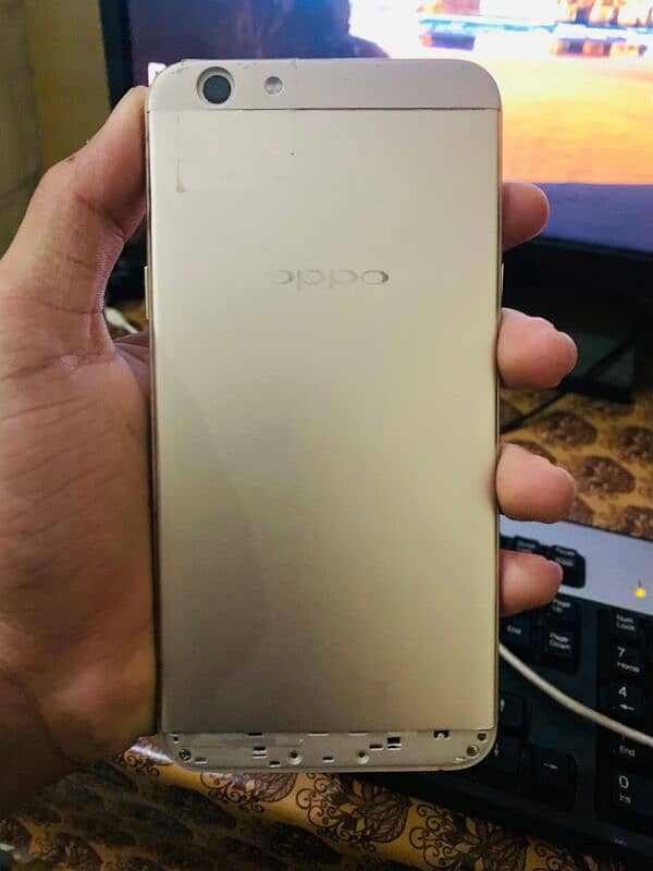 oppo f1s 4,64 dual sim 1