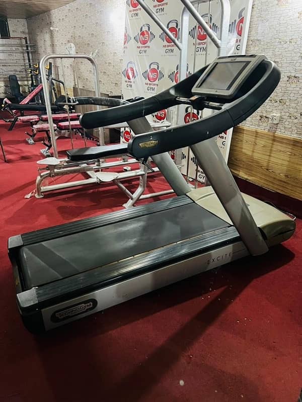 Technogym treadmil/Gym treadmil/homeuse treadmil/commercial treadmils/ 3