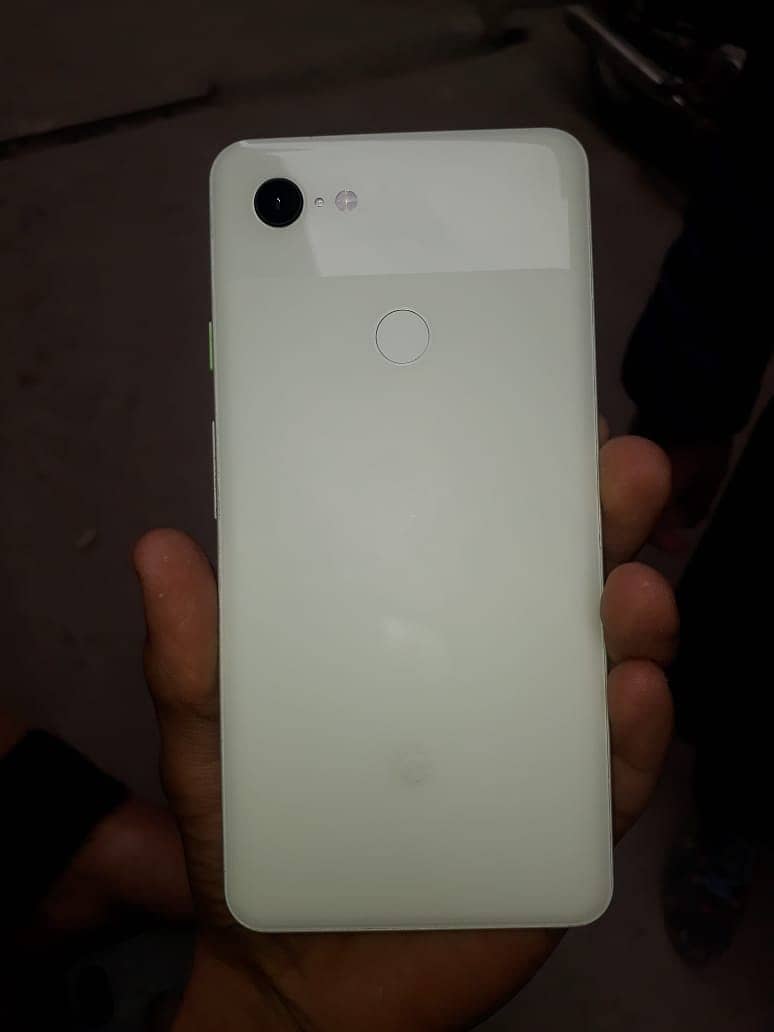 Google Pixel 3 XL 4 / 64 0