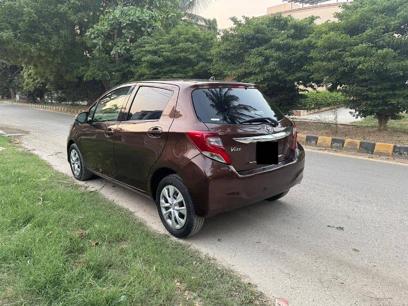 Toyota Vitz 2014 4