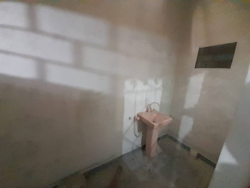 Single Storey 4 Marla House For Sale In Lalazar2 Dhamyal Road. 22