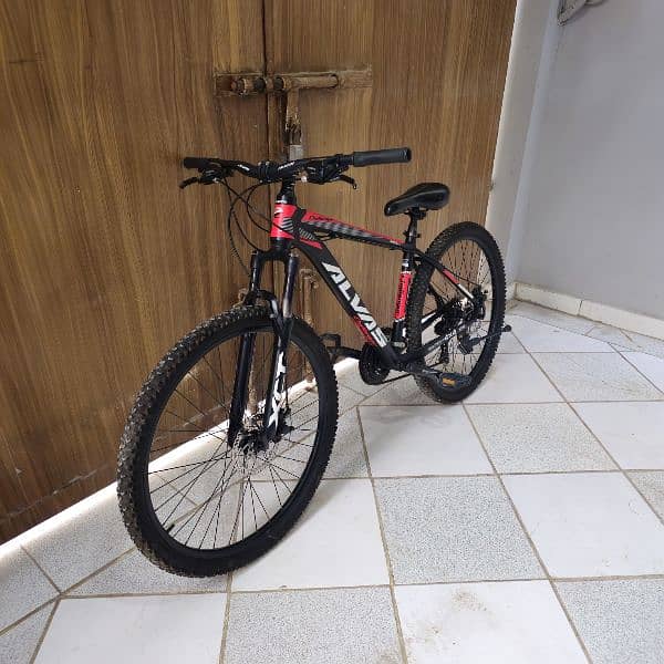 Alvas Mountain Bike 4 months used. 1