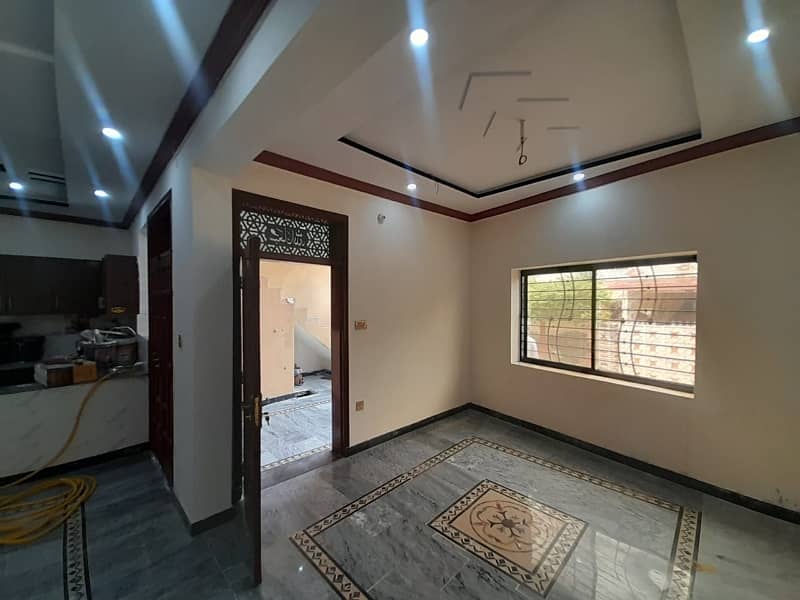 Corner 5 Marla Beautiful Double House Available At A Prime Location In Lalazar2 6