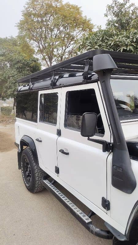 Land Rover Defender 2006 17