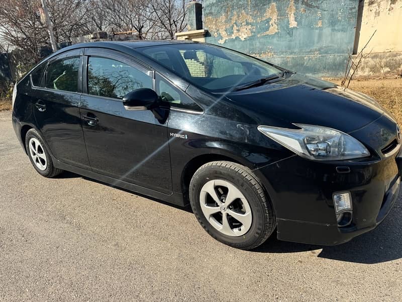 Toyota Prius 2011 4