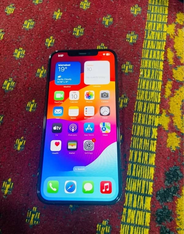 IPhone 12 Pro Max factry unlock zong ke sim chal rahi ha urgent sale 3