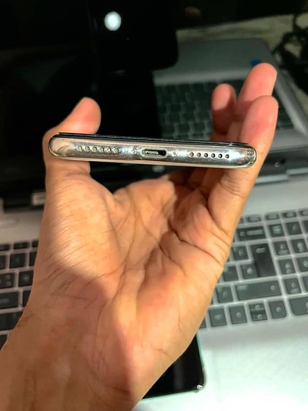 iPhone X 64GB 2