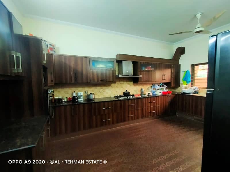 kanal Corner House For Sale Valencia Town 3