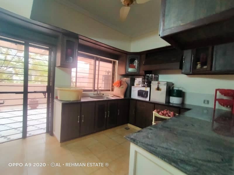 kanal Corner House For Sale Valencia Town 17