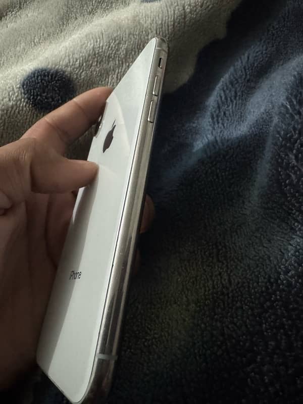 IPhone X 64 GB Urgent Sale 2