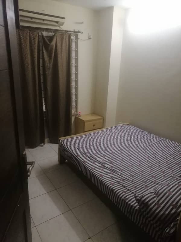 E 11 2 Royal Apartment Furnished 2 Bed Ground Floor No G04 4