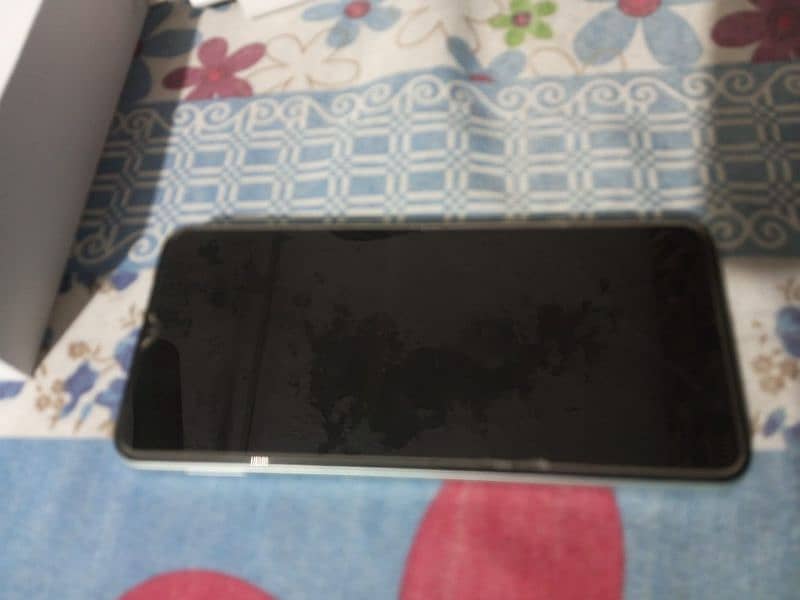 vivo Y18s 4/128 5