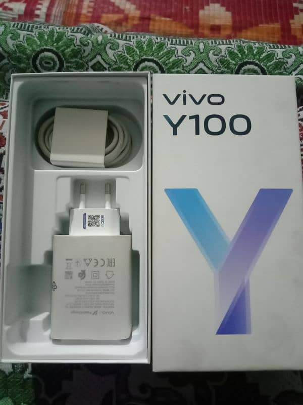 vivo y100 8/256 5