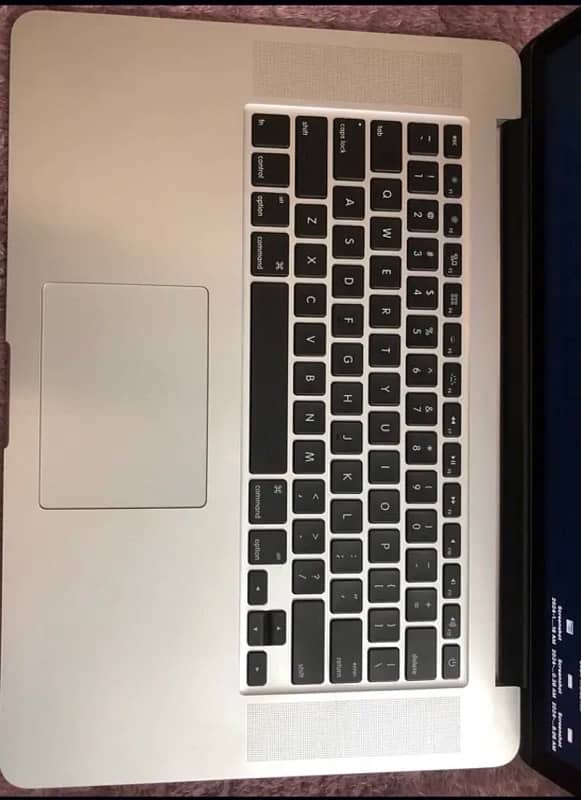 Macbook Pro ( Mid 2015 ) 0