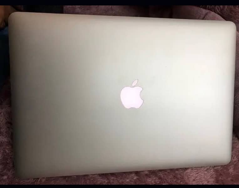 Macbook Pro ( Mid 2015 ) 5