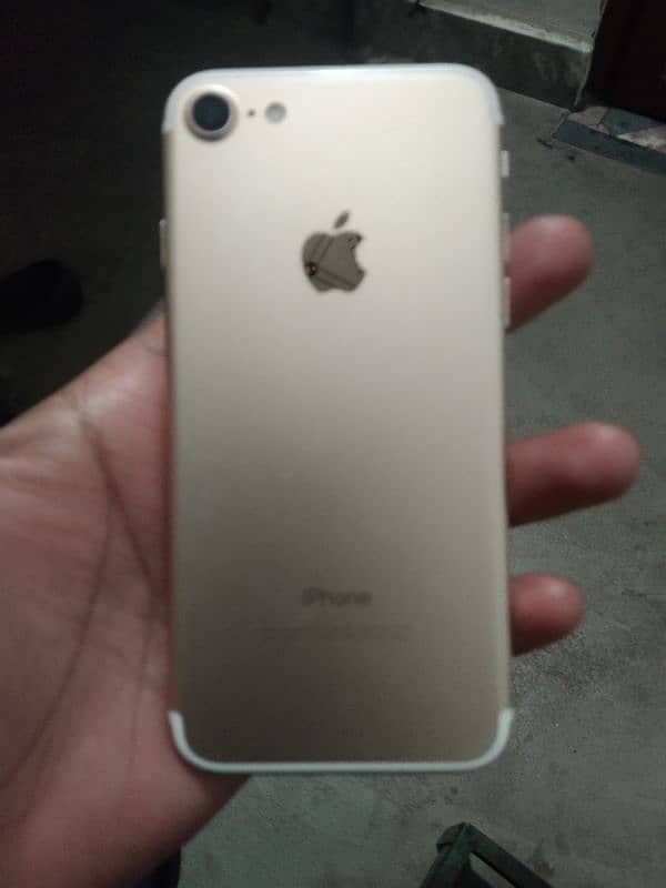 I phone 7 PTA approved 32gb 3