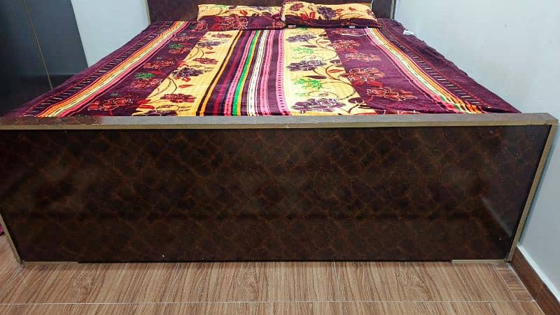 wood sheet bed and matress 1