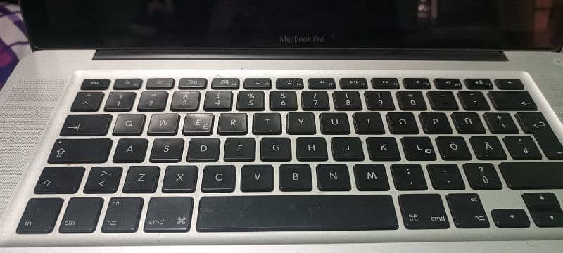 Mac book pro 2011 4