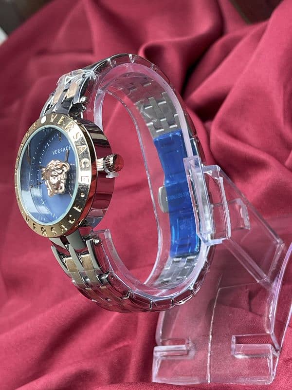 versace watch for Women 2