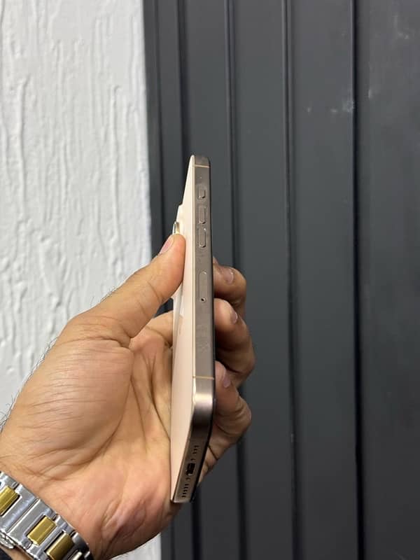 Iphone 16 pro Desert non pta factory unlock             11 12 13 14 15 3