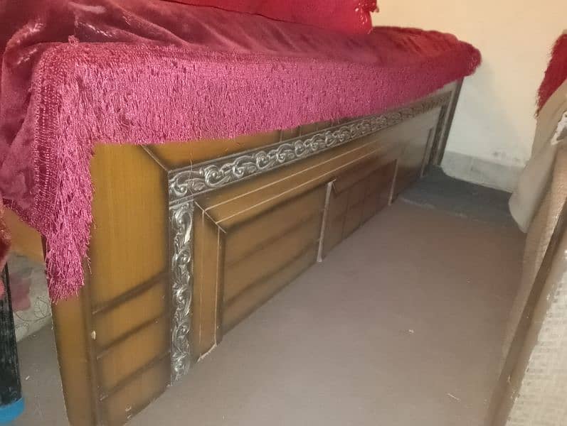 90% full size Bed and  Dressing with metres full size 2