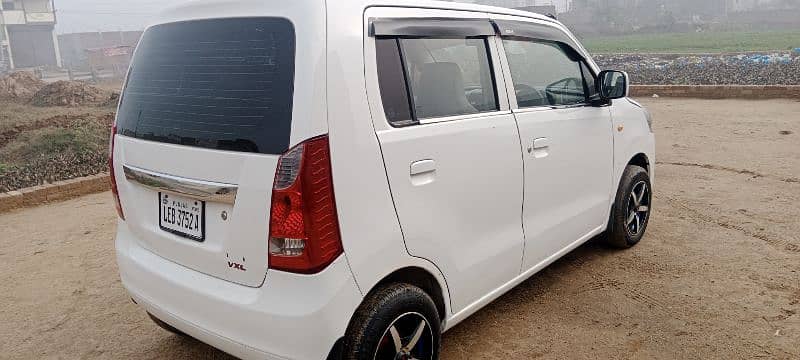 Suzuki Wagon R 2018 3